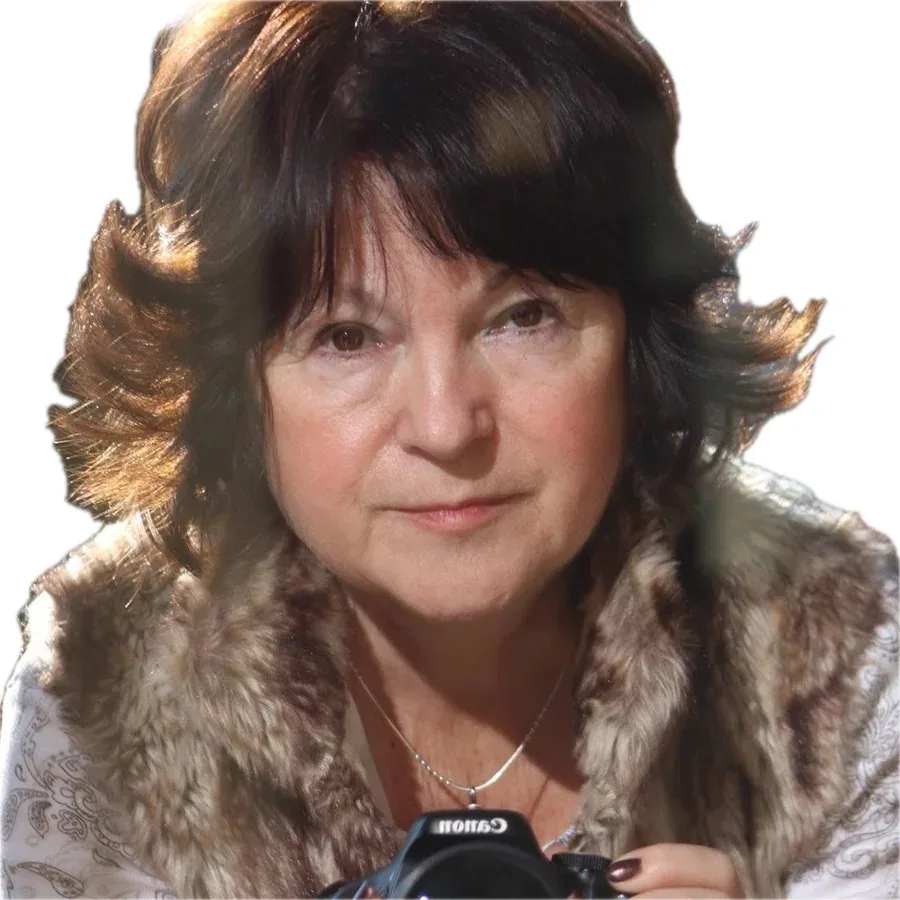 Szente Kinga arcképe
